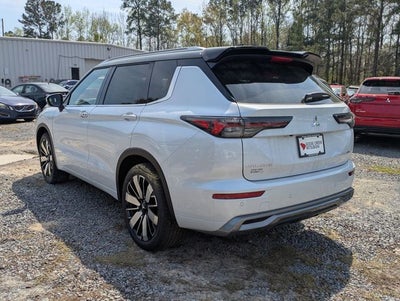 2026 Mitsubishi Outlander Base