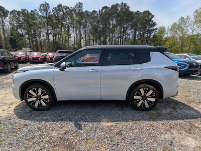 2026 Mitsubishi Outlander Base