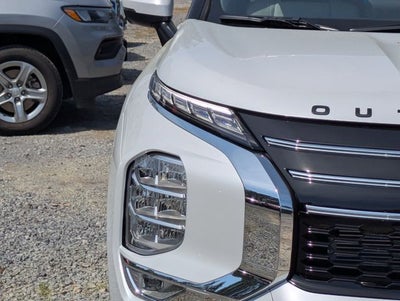 2026 Mitsubishi Outlander Base