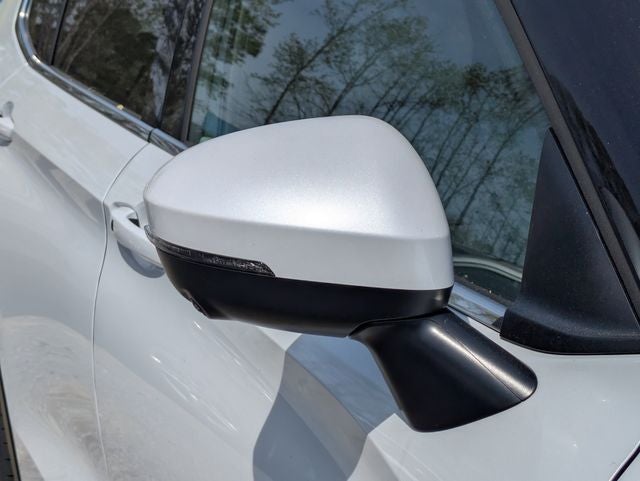 2026 Mitsubishi Outlander Base