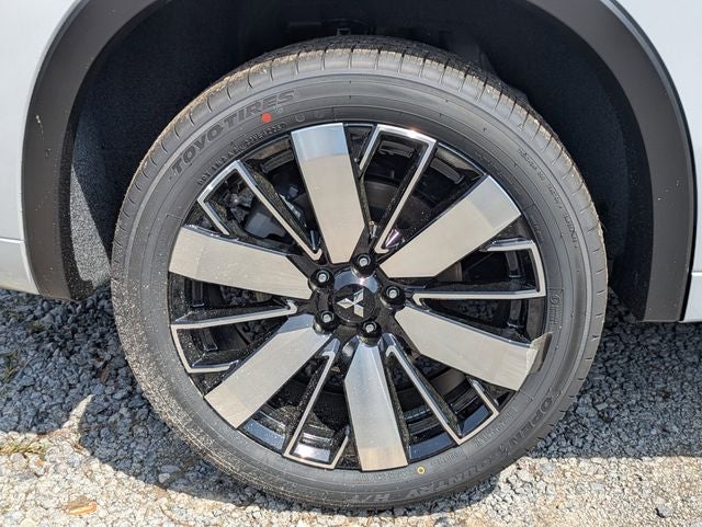 2026 Mitsubishi Outlander Base