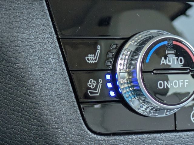 2026 Mitsubishi Outlander Base