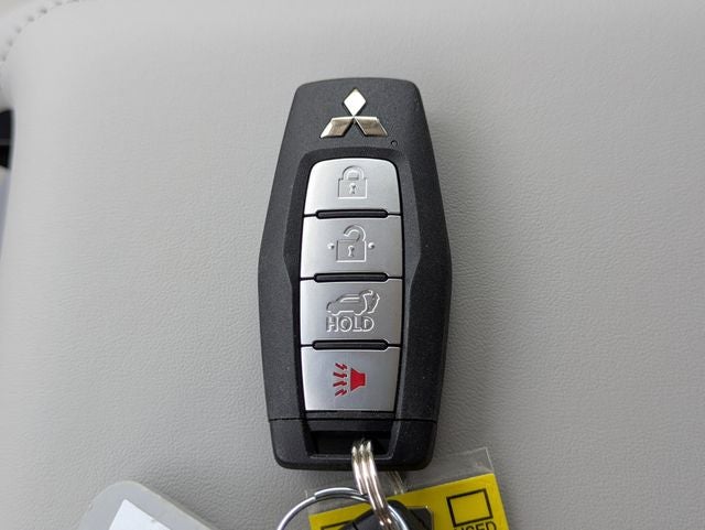 2026 Mitsubishi Outlander Base