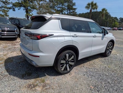 2026 Mitsubishi Outlander Base