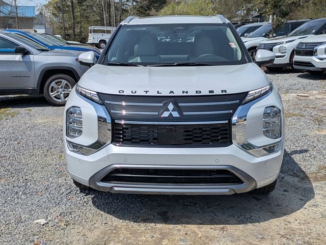 2026 Mitsubishi Outlander Base