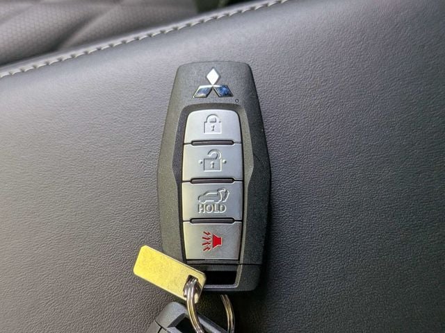 2026 Mitsubishi Outlander Black Edition