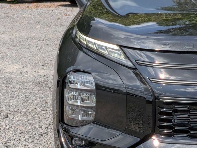 2026 Mitsubishi Outlander Black Edition
