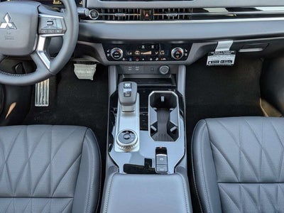 2026 Mitsubishi Outlander Black Edition