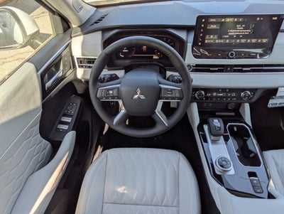 2026 Mitsubishi Outlander Base