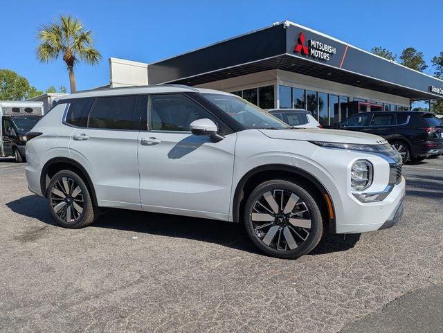 2026 Mitsubishi Outlander Base