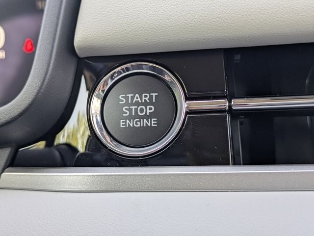 2026 Mitsubishi Outlander Base