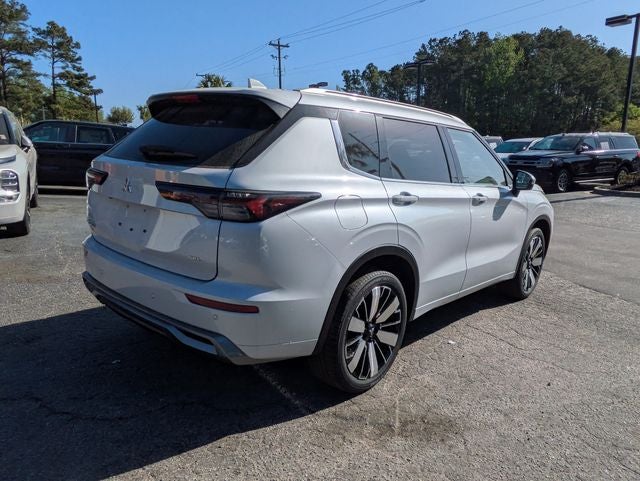 2026 Mitsubishi Outlander Base