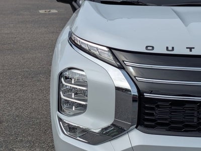 2026 Mitsubishi Outlander Base