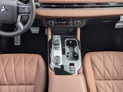 2026 Mitsubishi Outlander Base