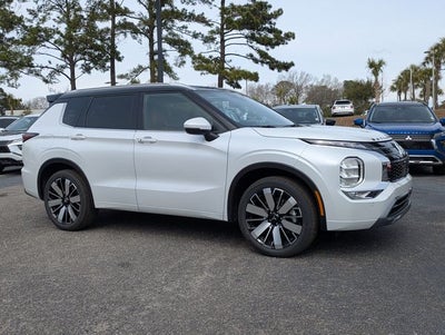 2026 Mitsubishi Outlander Base