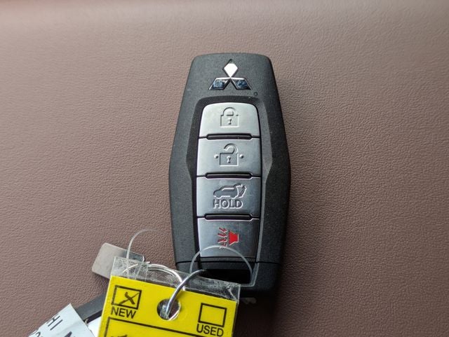 2026 Mitsubishi Outlander Base