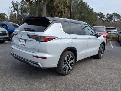 2026 Mitsubishi Outlander Base