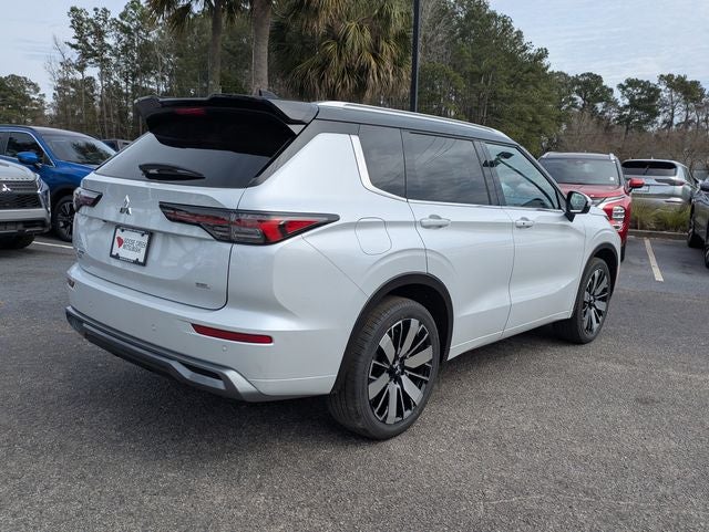 2026 Mitsubishi Outlander Base