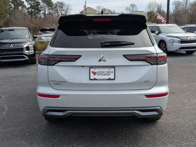 2026 Mitsubishi Outlander Base