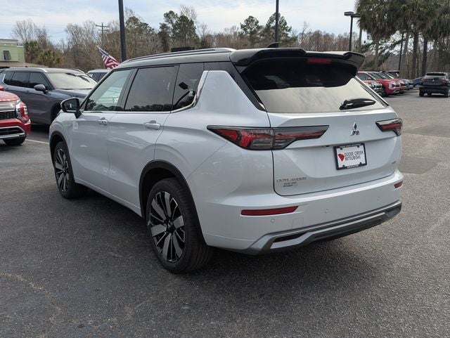 2026 Mitsubishi Outlander Base