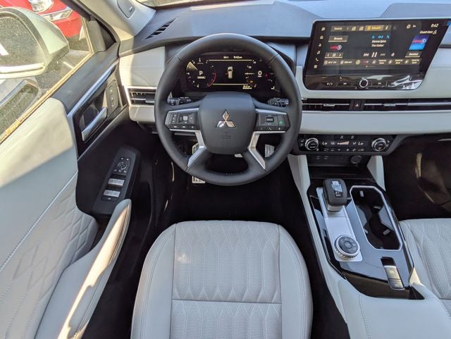 2026 Mitsubishi Outlander Base