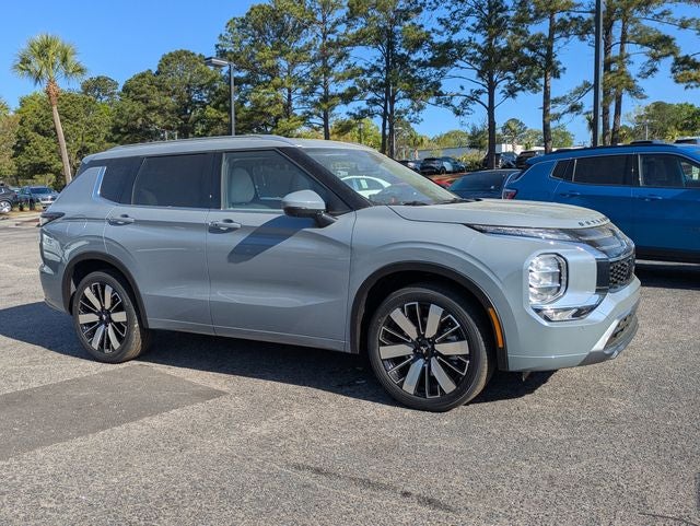 2026 Mitsubishi Outlander Base