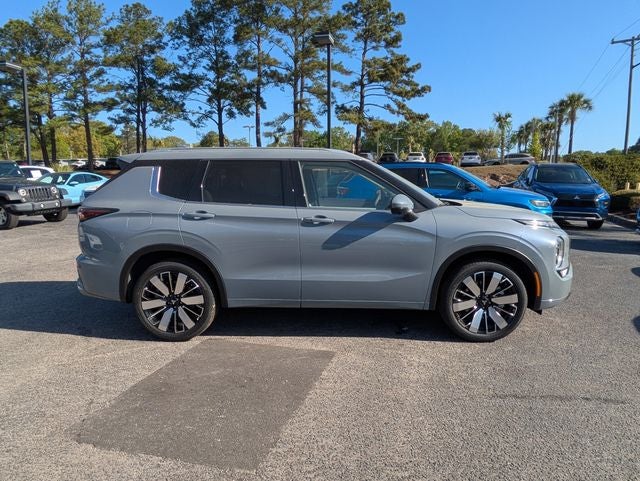 2026 Mitsubishi Outlander Base