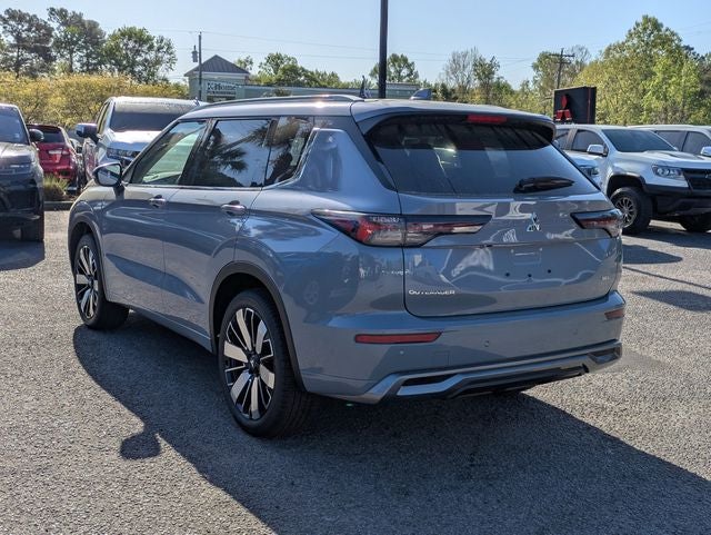 2026 Mitsubishi Outlander Base