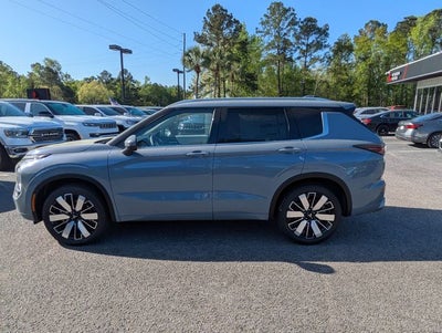 2026 Mitsubishi Outlander Base