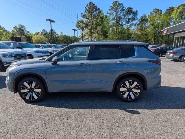 2026 Mitsubishi Outlander Base