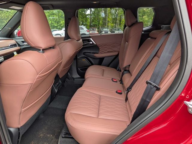 2026 Mitsubishi Outlander Base