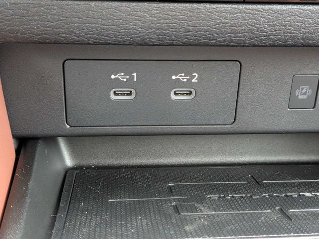 2026 Mitsubishi Outlander Base