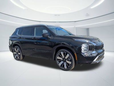 2026 Mitsubishi Outlander Base