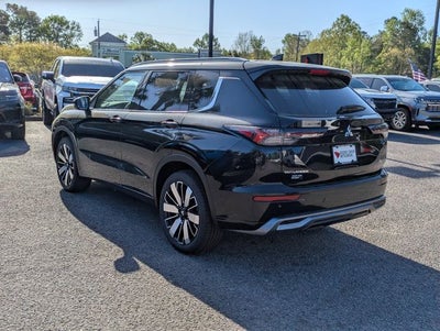 2026 Mitsubishi Outlander Base