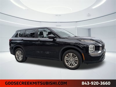 2022 Mitsubishi Outlander ES