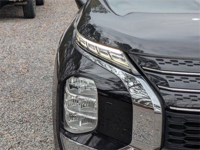 2022 Mitsubishi Outlander ES