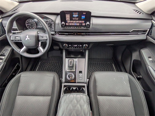 2022 Mitsubishi Outlander ES