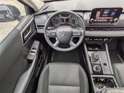 2022 Mitsubishi Outlander ES