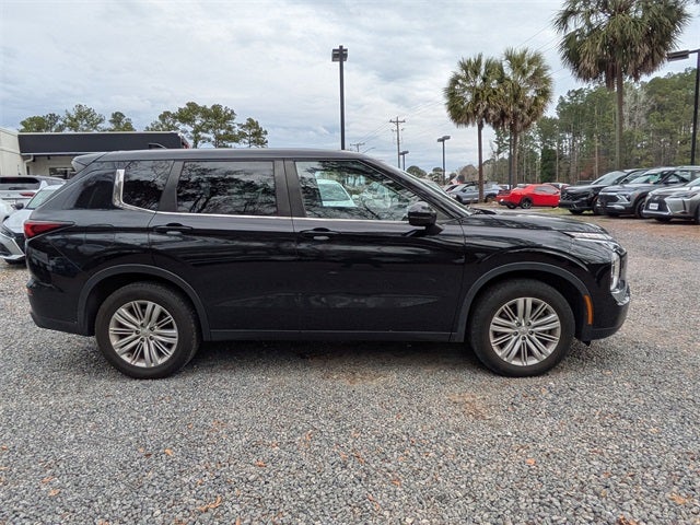 2022 Mitsubishi Outlander ES