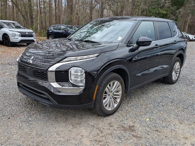 2022 Mitsubishi Outlander ES