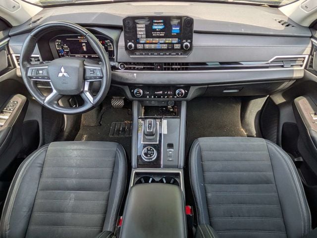 2023 Mitsubishi Outlander SE