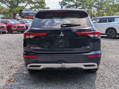 2023 Mitsubishi Outlander SE