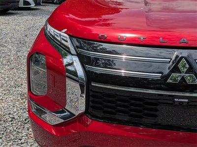 2025 Mitsubishi Outlander SE