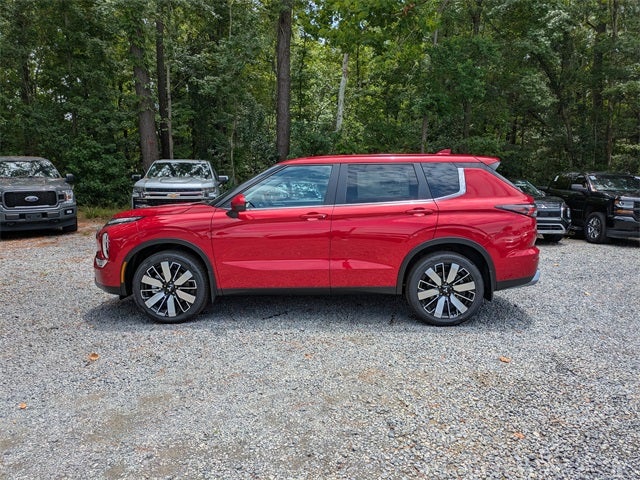 2025 Mitsubishi Outlander SE