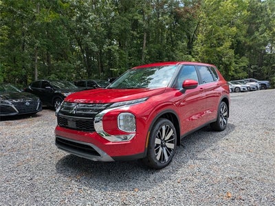 2025 Mitsubishi Outlander SE