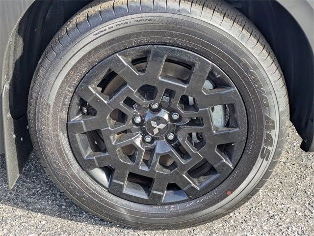 2025 Mitsubishi Outlander Base