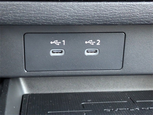 2025 Mitsubishi Outlander Base