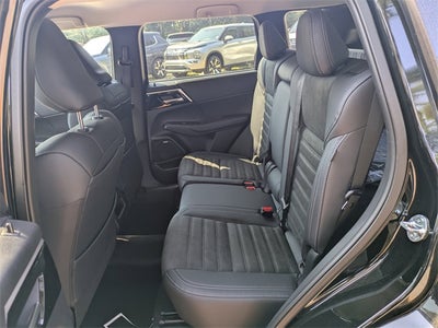 2025 Mitsubishi Outlander SE