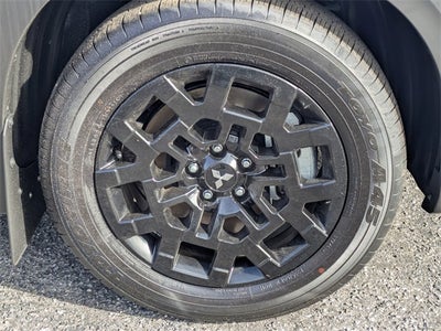 2025 Mitsubishi Outlander Base