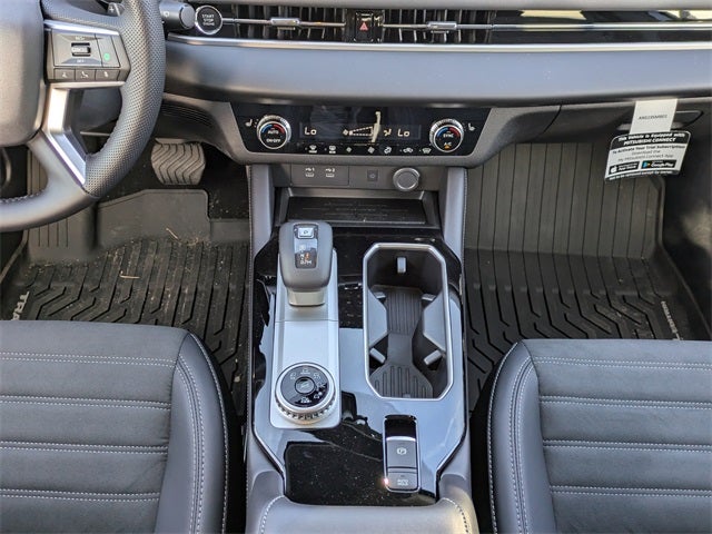 2025 Mitsubishi Outlander Base